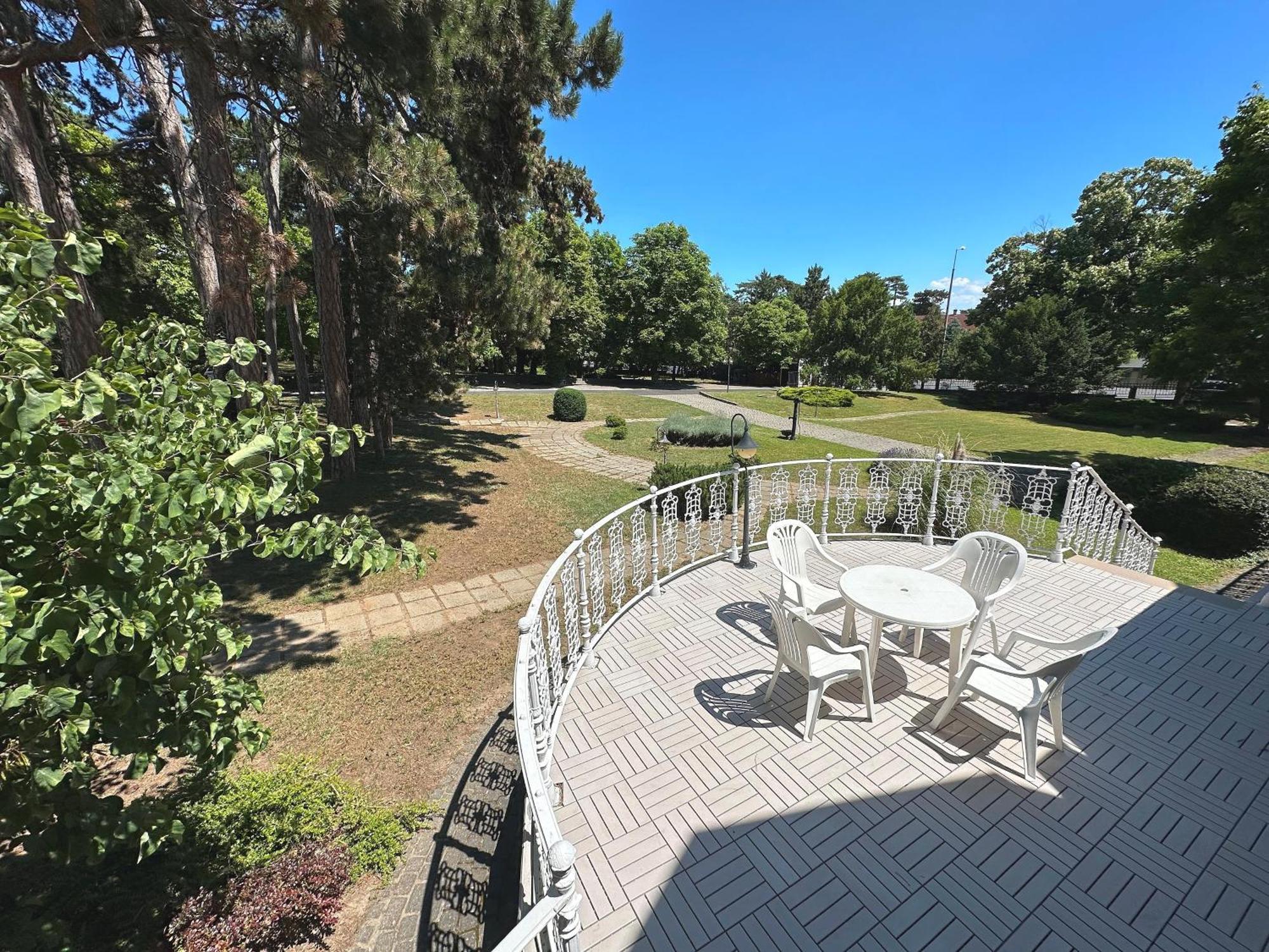 Imola Garden Vendeghaz Hotel Balatonfüred Екстериор снимка